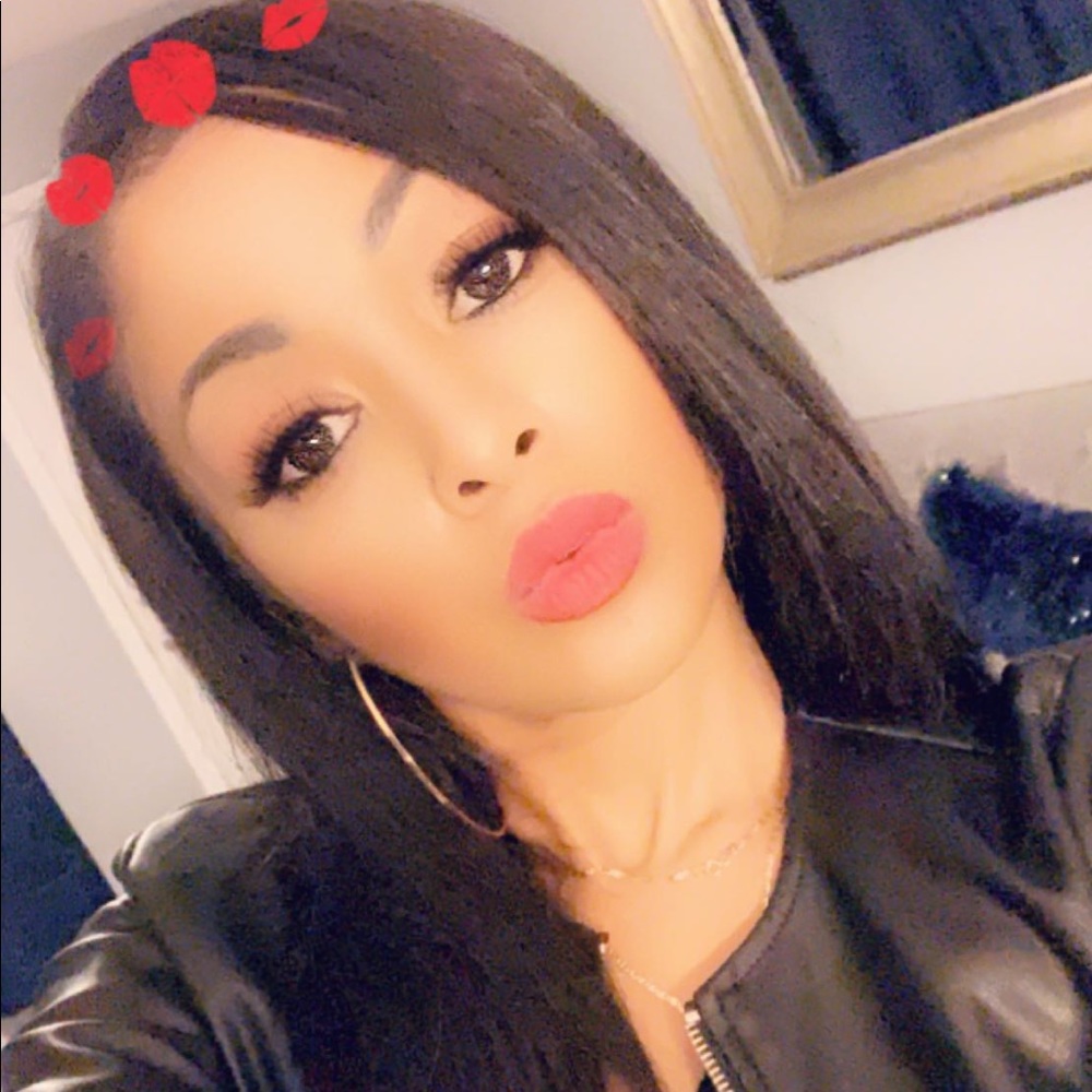 Meet your Posher, Takesha